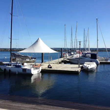 Daire Salzhaff Family Retreat *